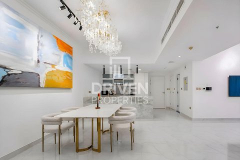 Apartment in The Residences, Downtown Dubai (Downtown Burj Dubai), Dubai 2 bedrooms, 125.42 sq.m. № 140702 - photo 11
