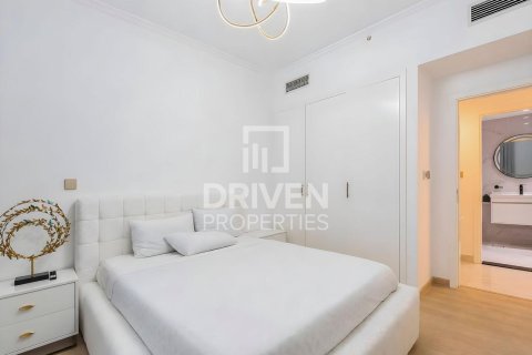 Apartment in The Residences, Downtown Dubai (Downtown Burj Dubai), Dubai 2 bedrooms, 125.42 sq.m. № 140702 - photo 4