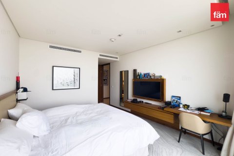 Apartment in The Hills, Dubai 2 bedrooms, 143.1 sq.m. № 50523 - photo 12