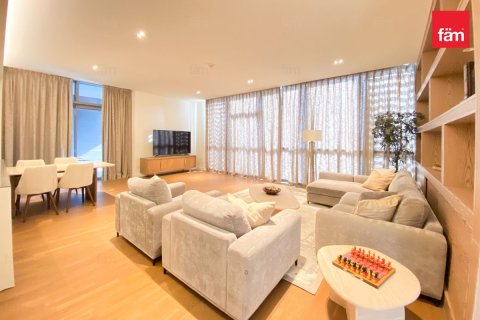 Снять в аренду квартиру в Аль-Васле, Дубай: 1 спальня, 119м², № 64044 - фото 1