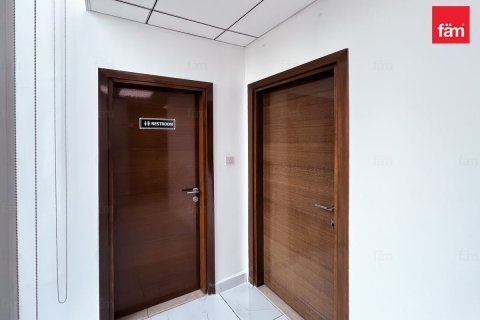 Oficina en Business Bay, Dubai, 89.3 m², № 83623 - foto 10