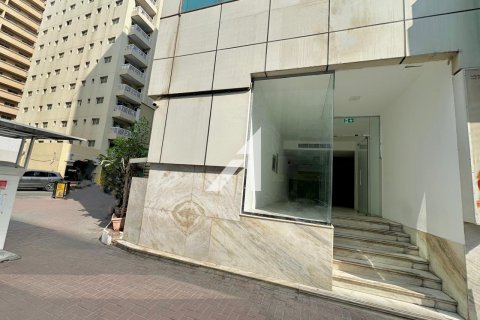 Propiedad comercial en Al Barsha, Dubai, 54 m², № 98013