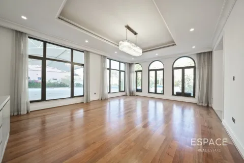 Villa à Palm Jumeirah, Dubai, 5 chambres, 743 m², № 61848 - photo 3