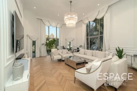 Купить виллу в Пальме Джумейре, Дубай: 4 спальни, 483м², № 61856 - фото 2