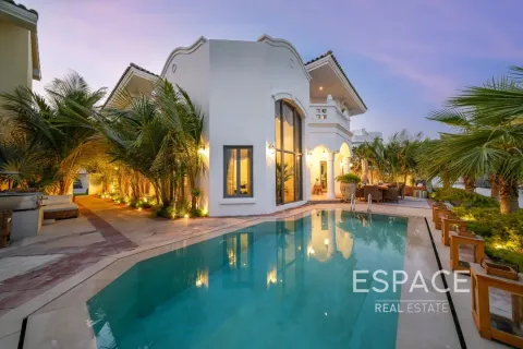 Купить виллу в Пальме Джумейре, Дубай: 4 спальни, 483м², № 61856 - фото 3