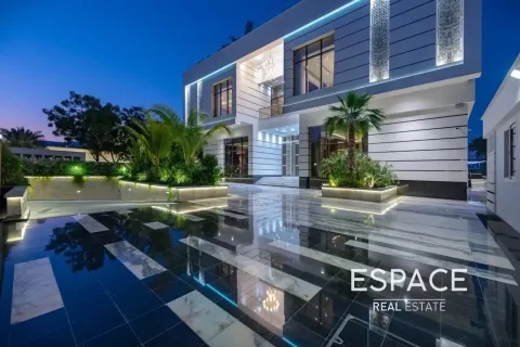 Villa in Emirates Hills, Dubai 6 bedrooms, 2973 sq.m. № 61857