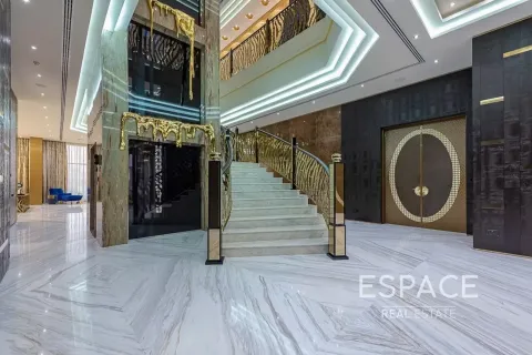 Villa in Emirates Hills, Dubai 6 bedrooms, 2973 sq.m. № 61857 - photo 3