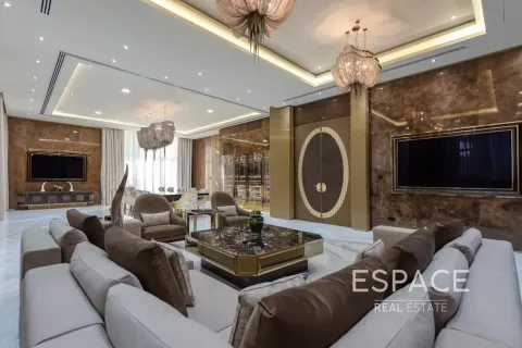 Villa in Emirates Hills, Dubai 6 bedrooms, 2973 sq.m. № 61857 - photo 5