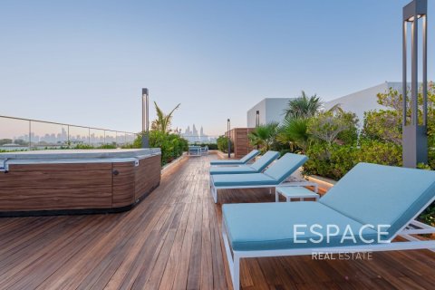 Купить виллу в Emirates Hills, Дубай: 6 спален, 2973м², № 61857 - фото 18