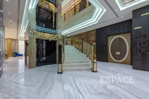 Купить виллу в Emirates Hills, Дубай: 6 спален, 2973м², № 61857 - фото 3