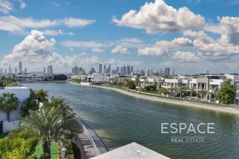 Купить виллу в Emirates Hills, Дубай: 6 спален, 2973м², № 61857 - фото 13