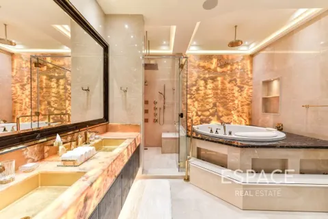 Купить виллу в Emirates Hills, Дубай: 6 спален, 2973м², № 61857 - фото 20