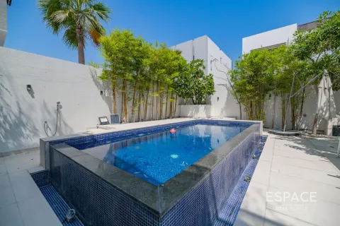 Купить виллу в Jumeirah Park, Дубай: 5 спален, 480м², № 61859 - фото 17