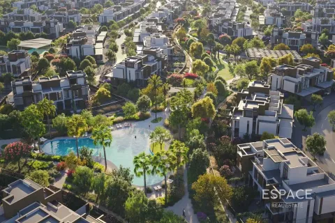 Купить виллу в Dubai Land, Дубай: 4 спальни, 230м², № 61846 - фото 2