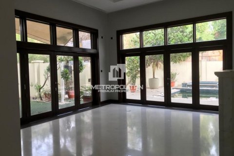 Villa in Al Barari, Dubai 6 bedrooms, 1181 sq.m. № 15069 - photo 21