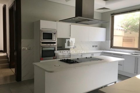 Villa in Al Barari, Dubai 6 bedrooms, 1181 sq.m. № 15069 - photo 9