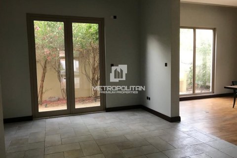Villa in Al Barari, Dubai 6 bedrooms, 1181 sq.m. № 15069 - photo 5