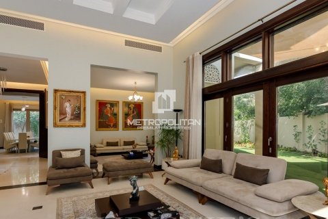 Villa in Al Barari, Dubai 6 bedrooms, 1181 sq.m. № 15069 - photo 20