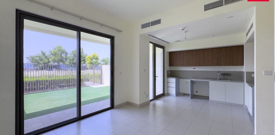 Вилла в Дубае, 4 спальни, 356.8м², № 54900