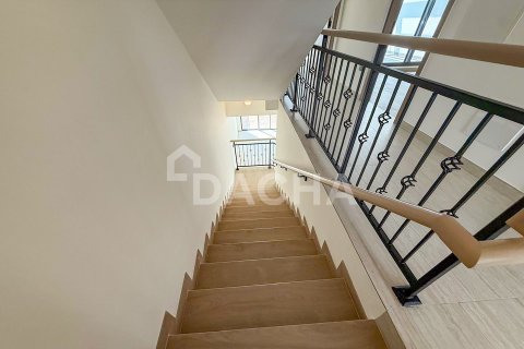 Adosado en Damac Lagoons, Dubai, 4 dormitorios, 212 m², № 105162 - foto 9