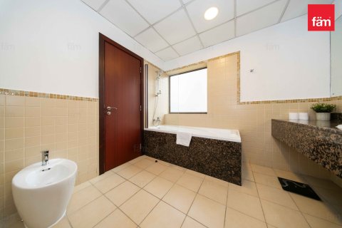 Купить квартиру в Дубае: 2 спальни, 140.8м², № 93764 - фото 25