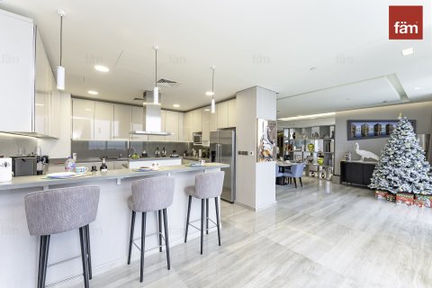 Купить квартиру в Dubai Media City, Дубай: 4 спальни, 421.3м², № 93755 - фото 4