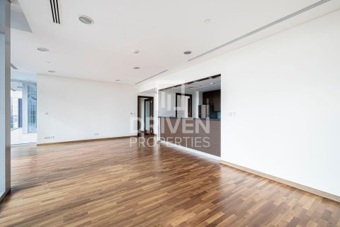 Apartment in DIFC, Dubai 2 bedrooms, 166.48 sq.m. № 128315 - photo 3