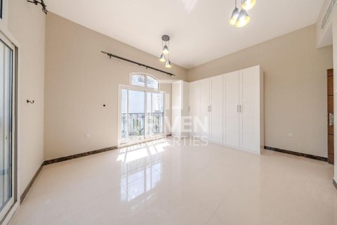 Villa in The Villa, Dubai 5 bedrooms, 427.35 sq.m. № 128309 - photo 11