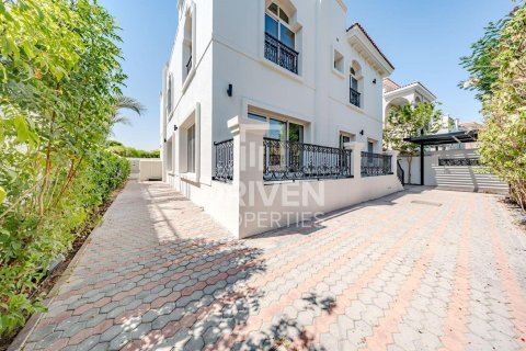 Villa in The Villa, Dubai 5 bedrooms, 427.35 sq.m. № 128309 - photo 26