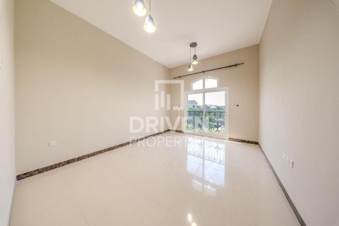 Villa in The Villa, Dubai 5 bedrooms, 427.35 sq.m. № 128309 - photo 15