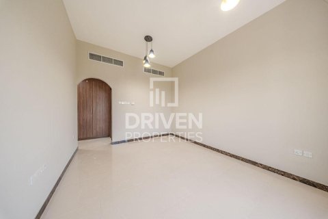 Villa in The Villa, Dubai 5 bedrooms, 427.35 sq.m. № 128309 - photo 16