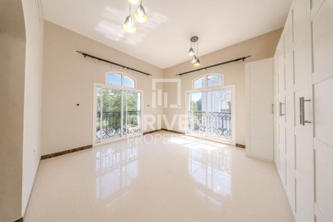 Villa in The Villa, Dubai 5 bedrooms, 427.35 sq.m. № 128309 - photo 9