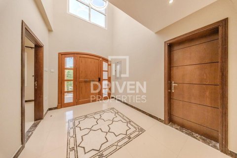 Villa in The Villa, Dubai 5 bedrooms, 427.35 sq.m. № 128309 - photo 10