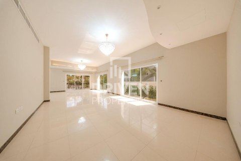 Villa in The Villa, Dubai 5 bedrooms, 427.35 sq.m. № 128309 - photo 3