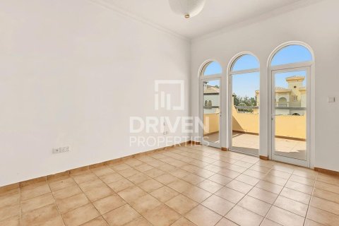 Villa in The Villa, Dubai 5 bedrooms, 1000.94 sq.m. № 128320 - photo 8