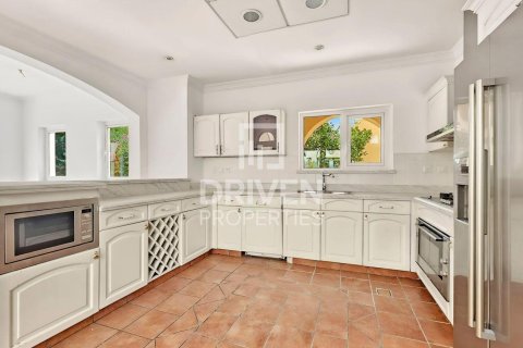 Villa in The Villa, Dubai 5 bedrooms, 1000.94 sq.m. № 128320 - photo 21