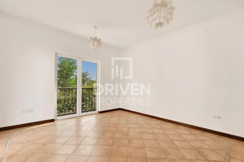 Villa in The Villa, Dubai 5 bedrooms, 1000.94 sq.m. № 128320 - photo 12