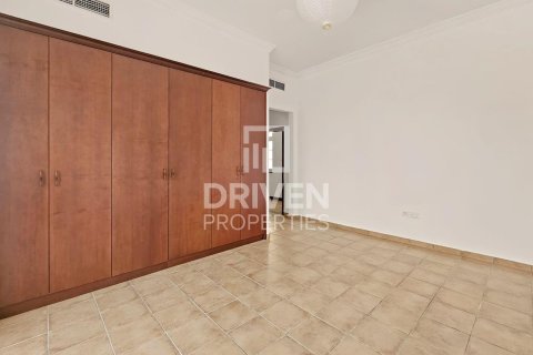 Villa in The Villa, Dubai 5 bedrooms, 1000.94 sq.m. № 128320 - photo 10
