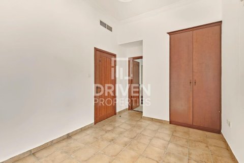 Villa in The Villa, Dubai 5 bedrooms, 1000.94 sq.m. № 128320 - photo 11