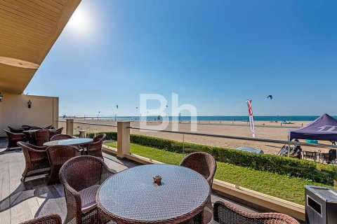 Apartment in Jumeirah, Dubai 1 bedroom, 75 sq.m. № 21246 - photo 1