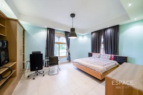 Villa en Dubai Land, Dubai, 5 dormitorios, 600 m², № 71062 - foto 7