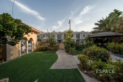 Villa en Dubai Land, Dubai, 5 dormitorios, 600 m², № 71062 - foto 19