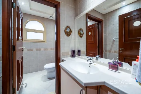 Villa en Dubai Land, Dubai, 5 dormitorios, 600 m², № 71062 - foto 8