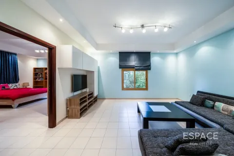 Villa en Dubai Land, Dubai, 5 dormitorios, 600 m², № 71062 - foto 9