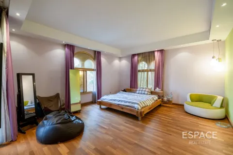 Villa en Dubai Land, Dubai, 5 dormitorios, 600 m², № 71062 - foto 16