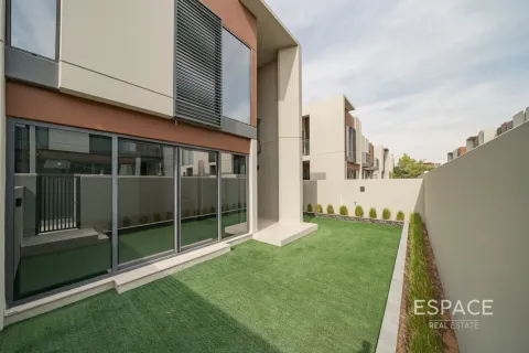 Villa en Dubai Land, Dubai, 4 dormitorios, 243 m², № 71063 - foto 2