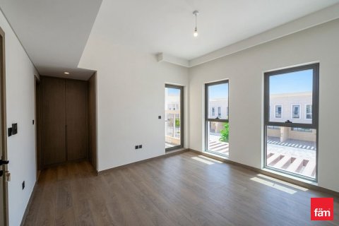 Villa à Dubai, 5 chambres, 246.9 m², № 112356 - photo 4