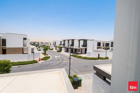 Villa à Dubai, 3 chambres, 144.8 m², № 112359 - photo 11