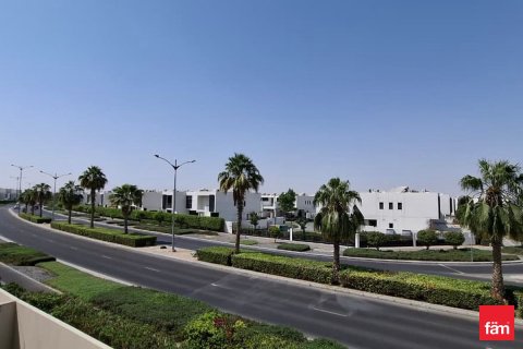 Villa à Dubai, 3 chambres, 186.4 m², № 59638 - photo 1