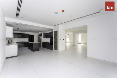 Villa à Dubai, 7 chambres, 921.2 m², № 97704 - photo 7